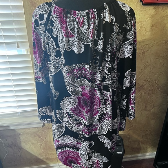 Women’s top - Picture 2 of 3